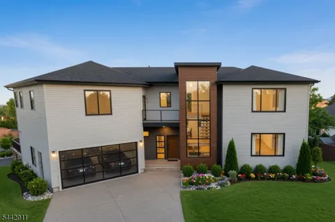 6 Heather Hills Rd