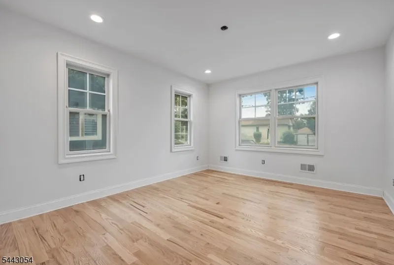 36 Albert Ave Fair Lawn, NJ 07410