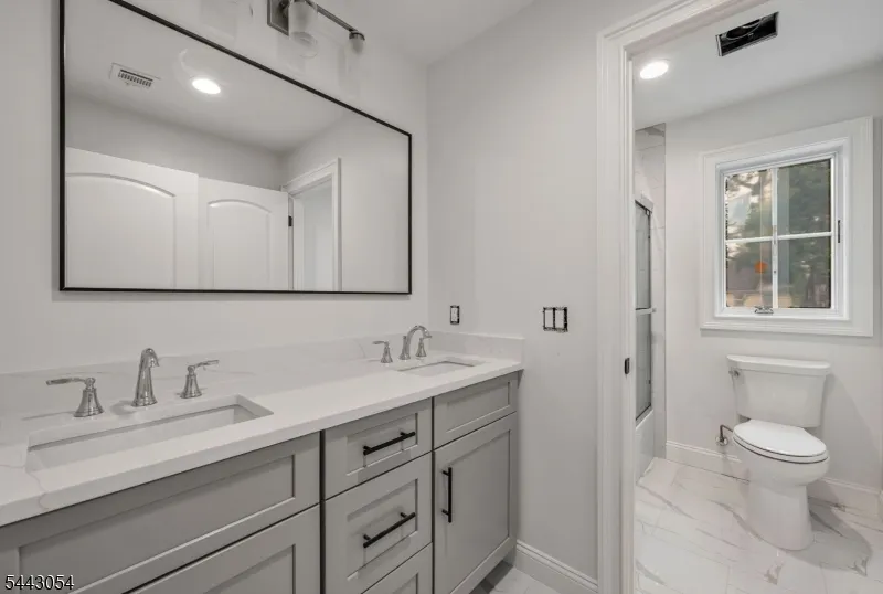 36 Albert Ave Fair Lawn, NJ 07410