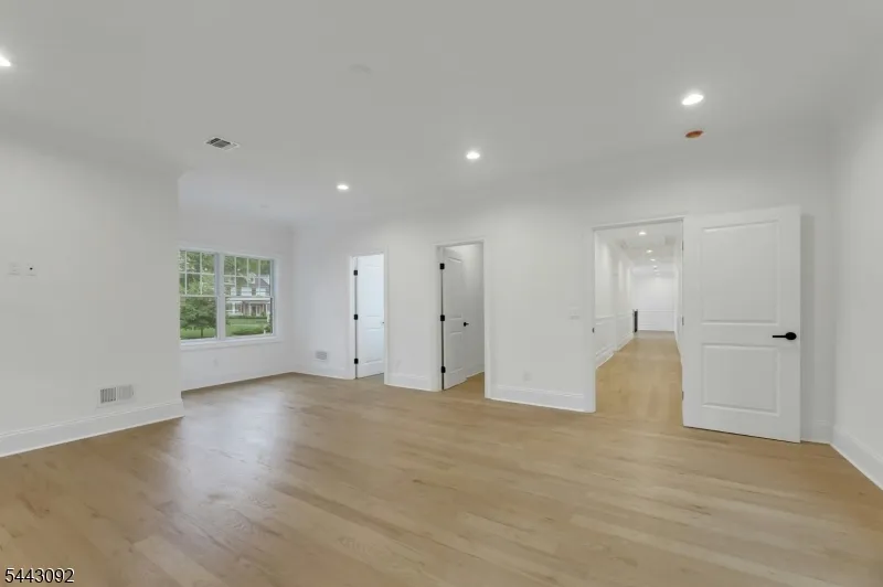 263 Arbor Rd Franklin Lakes, NJ 07417