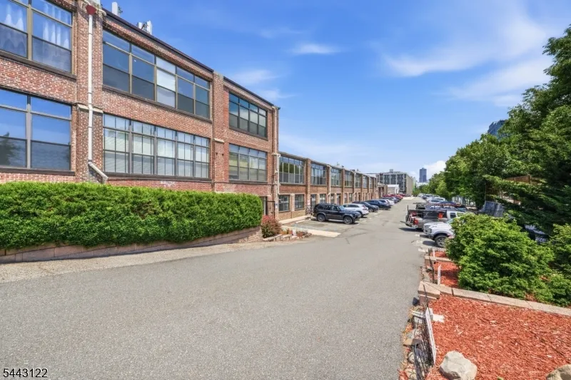 300 Communipaw Ave #160 Unit 160 Jersey City, NJ 07304