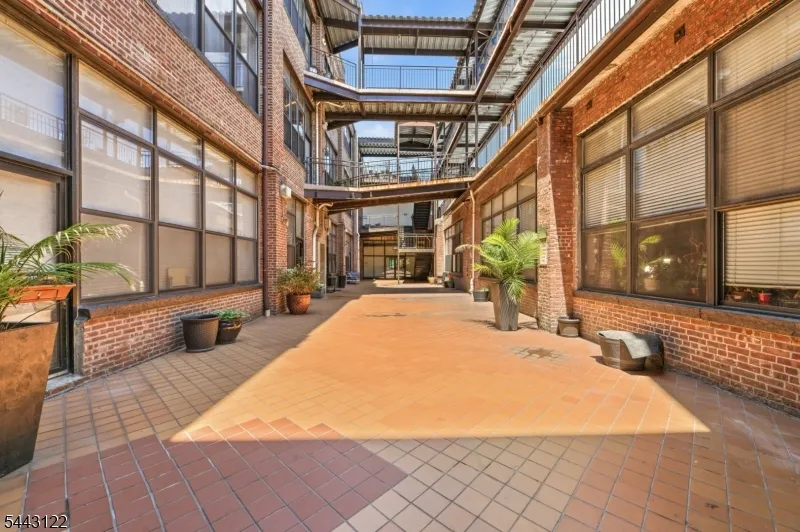 300 Communipaw Ave #160 Unit 160 Jersey City, NJ 07304