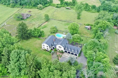 13 Farmersville Rd