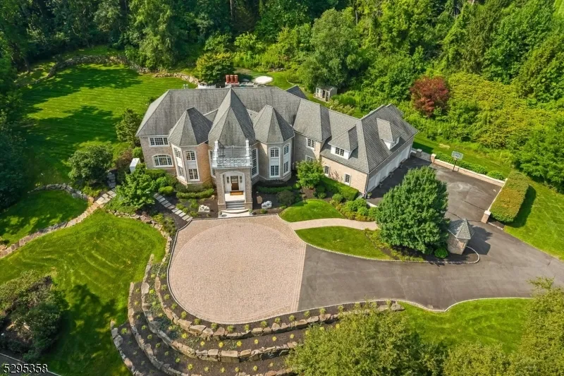 7 Cobblefield Rd Mendham, NJ 07945