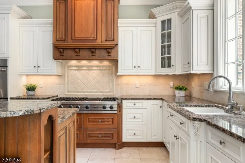 7 Cobblefield Rd Mendham, NJ 07945