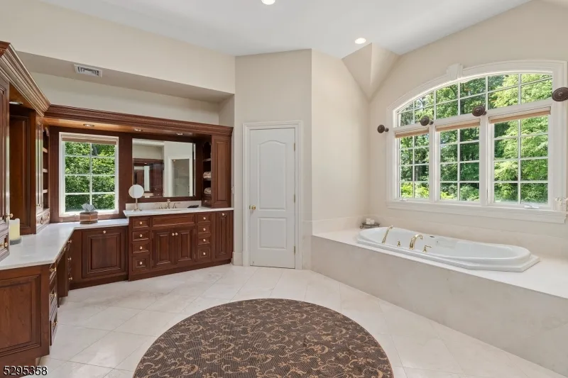 7 Cobblefield Rd Mendham, NJ 07945
