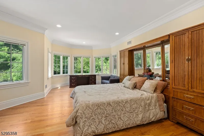 7 Cobblefield Rd Mendham, NJ 07945