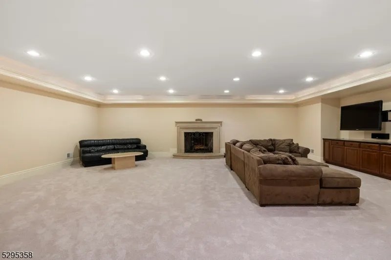 7 Cobblefield Rd Mendham, NJ 07945