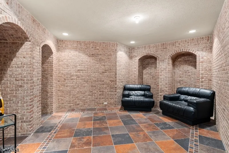 7 Cobblefield Rd Mendham, NJ 07945
