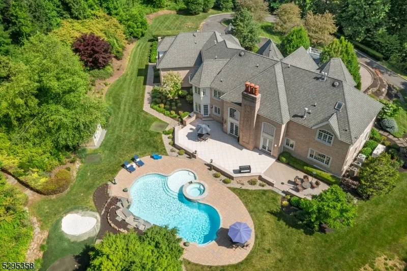 7 Cobblefield Rd Mendham, NJ 07945