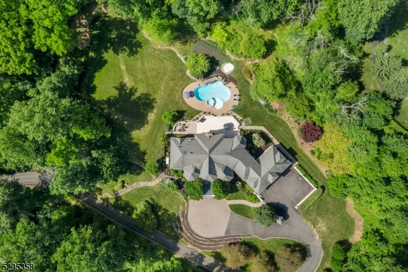 7 Cobblefield Rd Mendham, NJ 07945