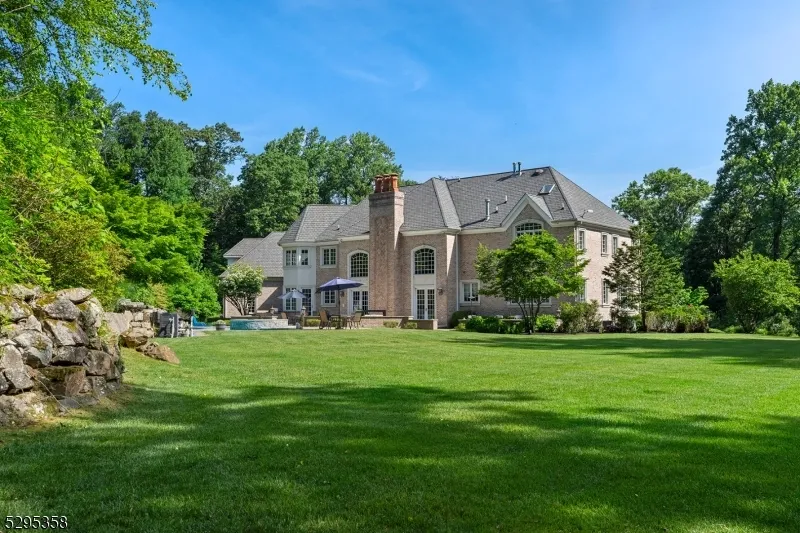 7 Cobblefield Rd Mendham, NJ 07945