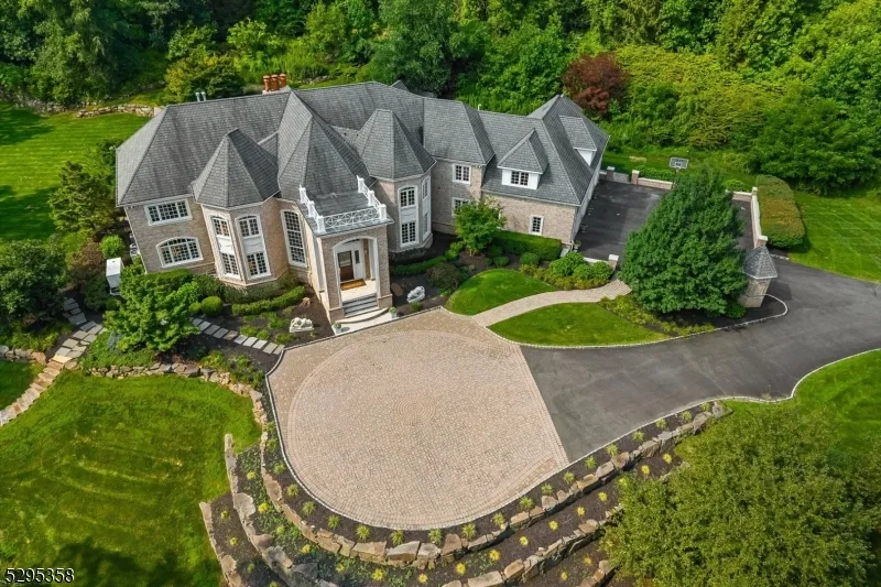 7 Cobblefield Rd Mendham, NJ 07945