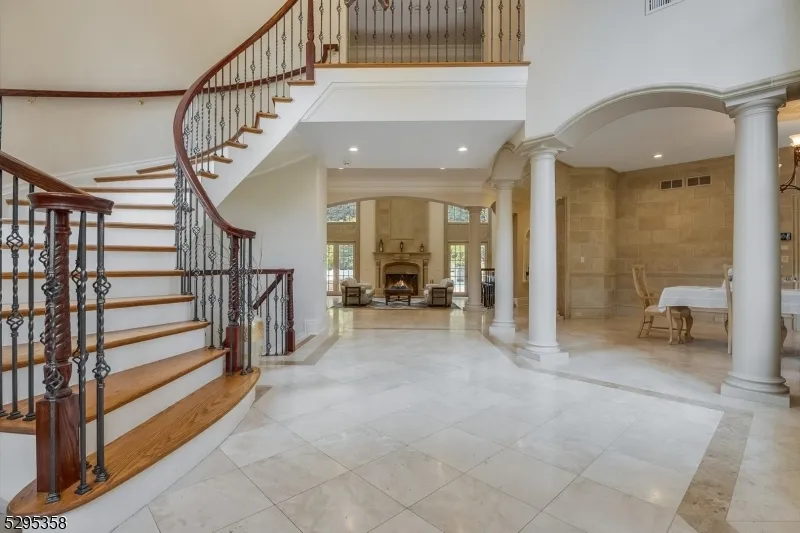 7 Cobblefield Rd Mendham, NJ 07945