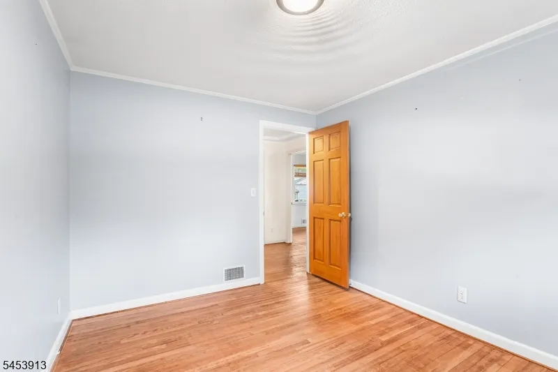 47 Ferncliff Rd Parsippany-Troy Hills, NJ 07950