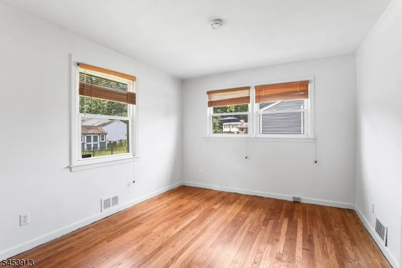 47 Ferncliff Rd Parsippany-Troy Hills, NJ 07950