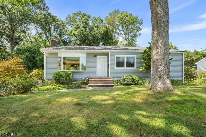 47 Ferncliff Rd Parsippany-Troy Hills, NJ 07950