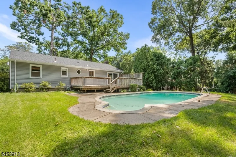 47 Ferncliff Rd Parsippany-Troy Hills, NJ 07950