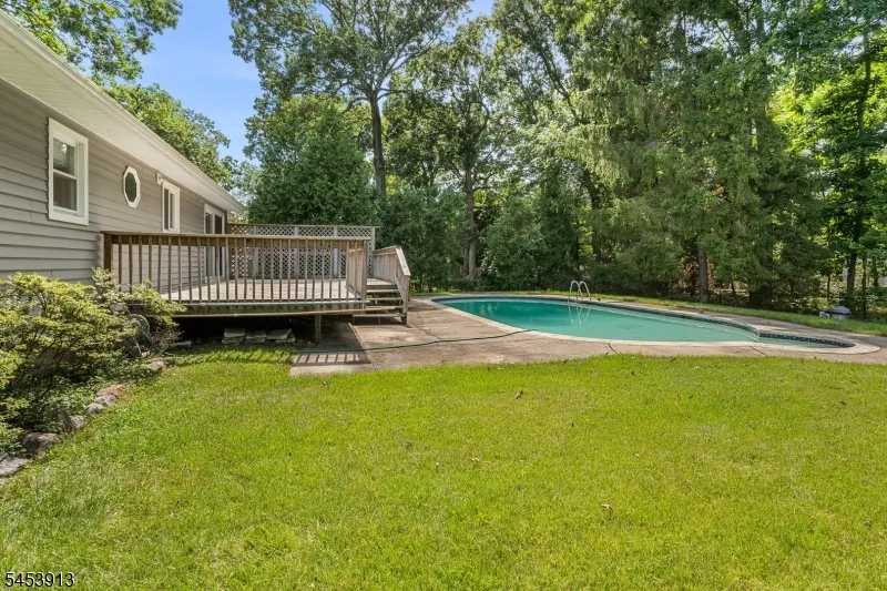 47 Ferncliff Rd Parsippany-Troy Hills, NJ 07950