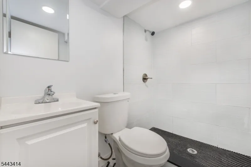57 Goldsmith Ave Newark City, NJ 07112