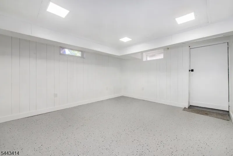 57 Goldsmith Ave Newark City, NJ 07112