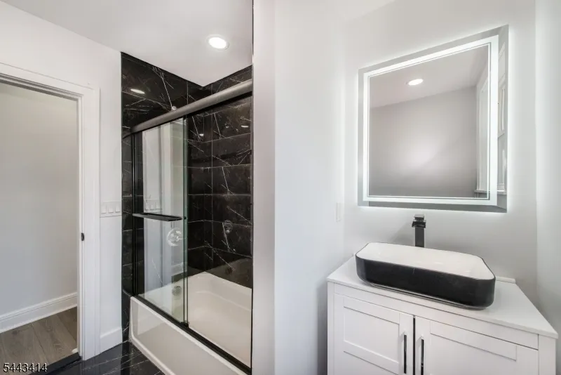 57 Goldsmith Ave Newark City, NJ 07112