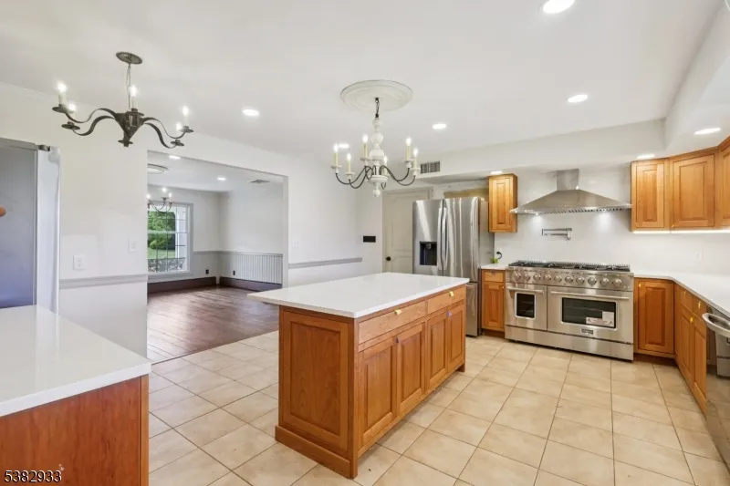 60 Perryville Rd Union, NJ 08867