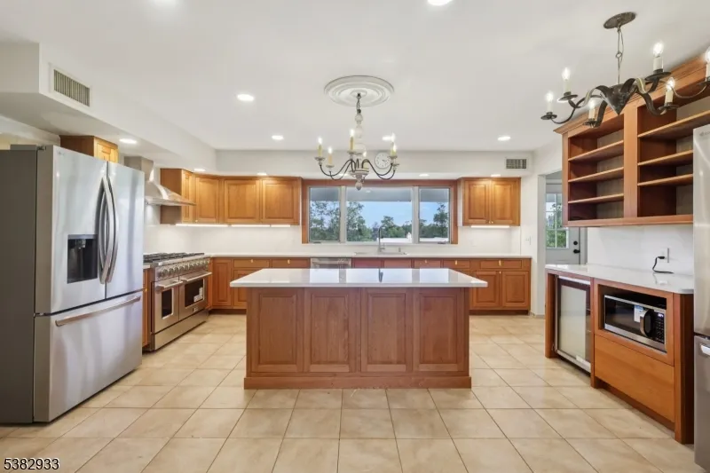 60 Perryville Rd Union, NJ 08867