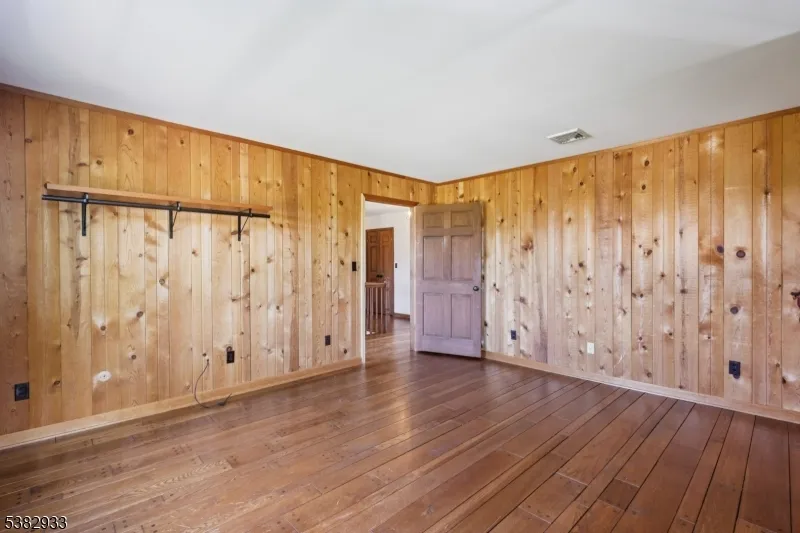 60 Perryville Rd Union, NJ 08867