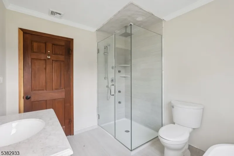 60 Perryville Rd Union, NJ 08867