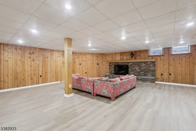 60 Perryville Rd Union, NJ 08867