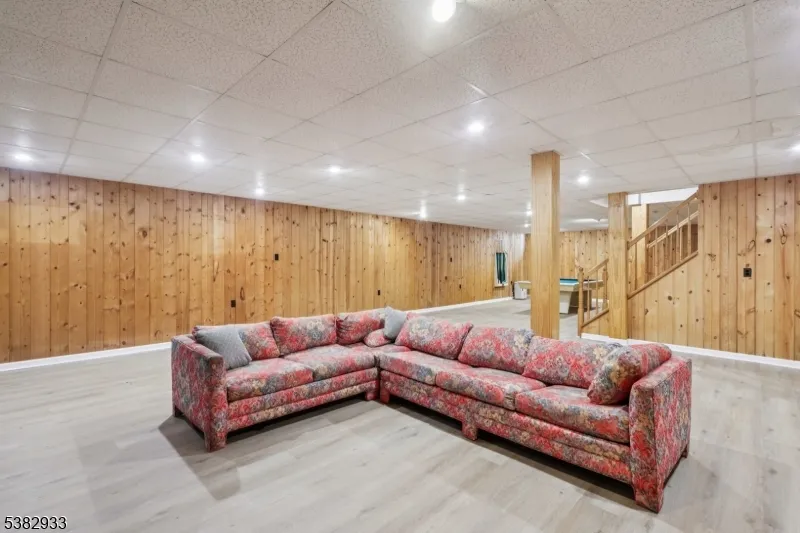 60 Perryville Rd Union, NJ 08867