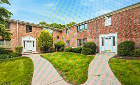26 Troy Dr #b Unit b