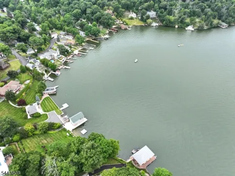 19 Lakeland Dr