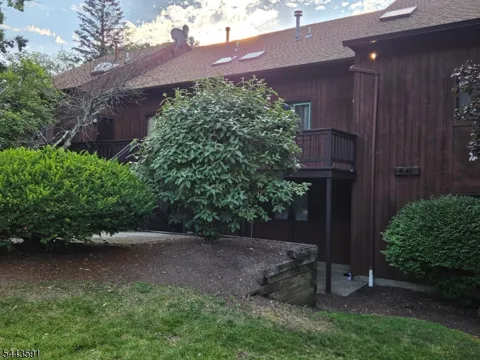 1 Sugar Loaf Ct Unit 8 #8 Unit 8