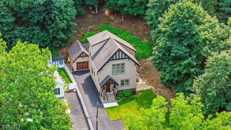 19 Tourne Rd Boonton, NJ 07005