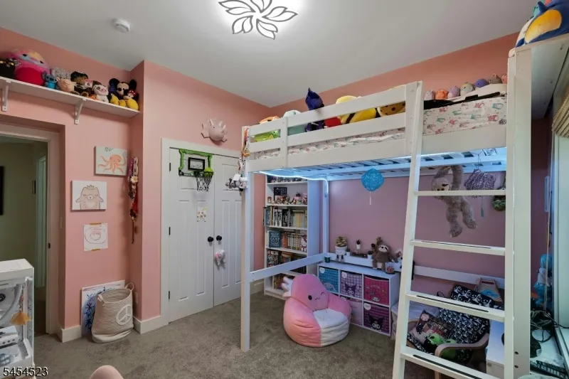 19 Tourne Rd Boonton, NJ 07005