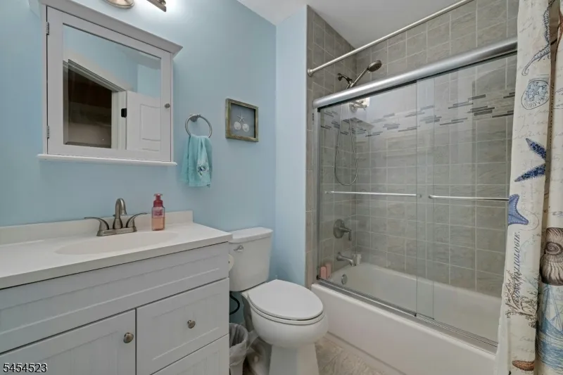 19 Tourne Rd Boonton, NJ 07005