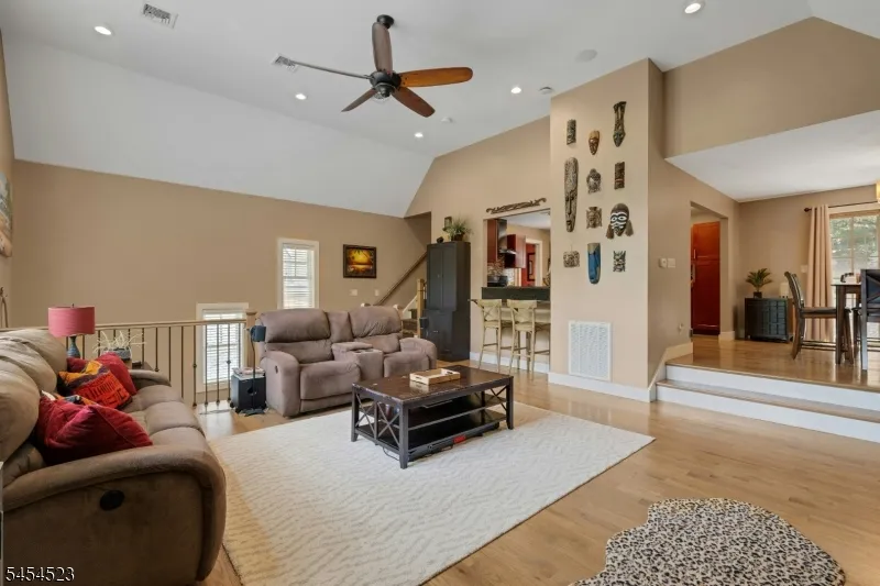 19 Tourne Rd Boonton, NJ 07005