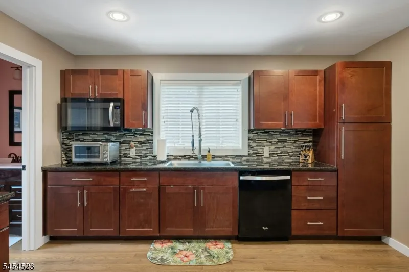 19 Tourne Rd Boonton, NJ 07005