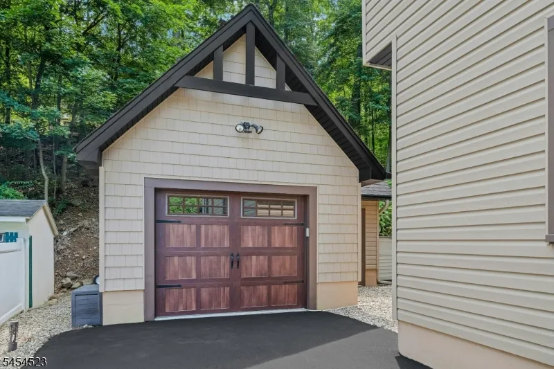 19 Tourne Rd Boonton, NJ 07005