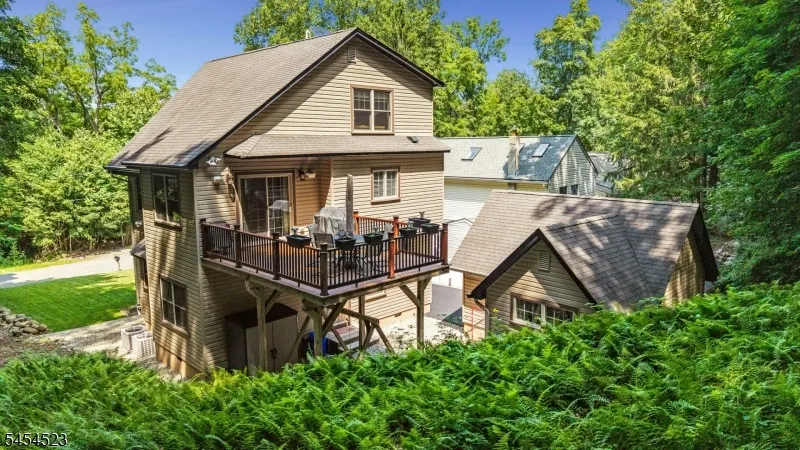 19 Tourne Rd Boonton, NJ 07005