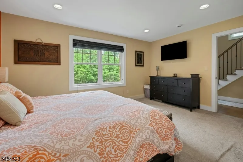 19 Tourne Rd Boonton, NJ 07005