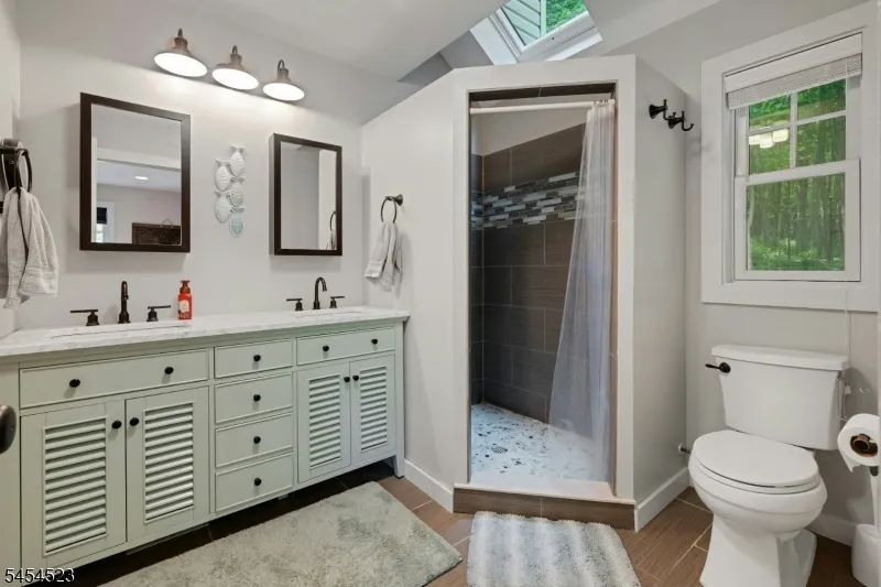 19 Tourne Rd Boonton, NJ 07005