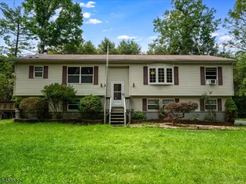 7 Galloping Hill Rd