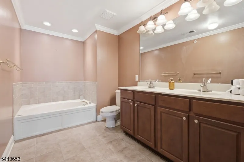 408 Donato Cir #408 Unit 408 Scotch Plains, NJ 07076