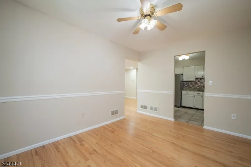 18 Guilford Ct Parsippany-Troy Hills, NJ 07950