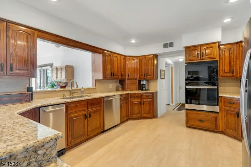 12 Laurel Hill Rockaway, NJ 07435
