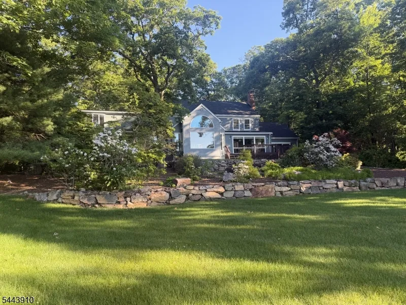 12 Laurel Hill Rockaway, NJ 07435