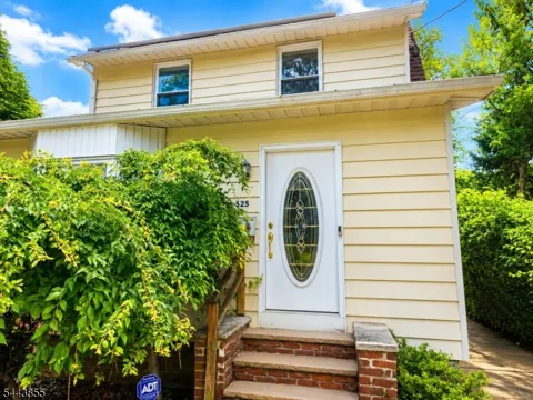 525 Eagle Rock Ave